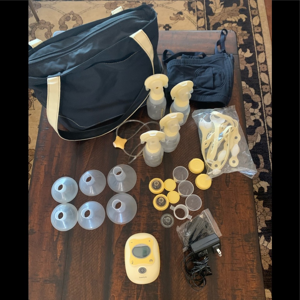 Freestyle Portable Breastpump w/ all parts &more!